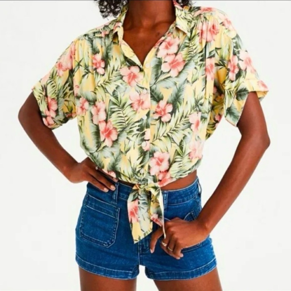 American Eagle Tropical Cropped Tie Waist Top